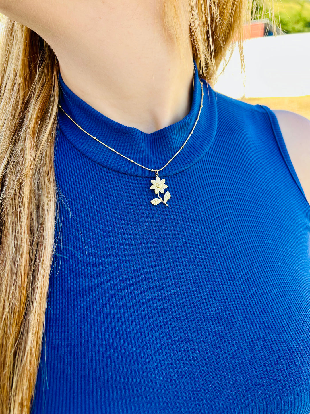 Collar de flor Oro