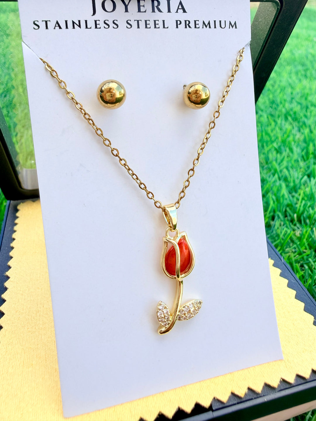Set de Tulipan Rojo Ambar