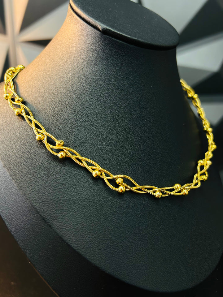 Gargantilla Triple Oro