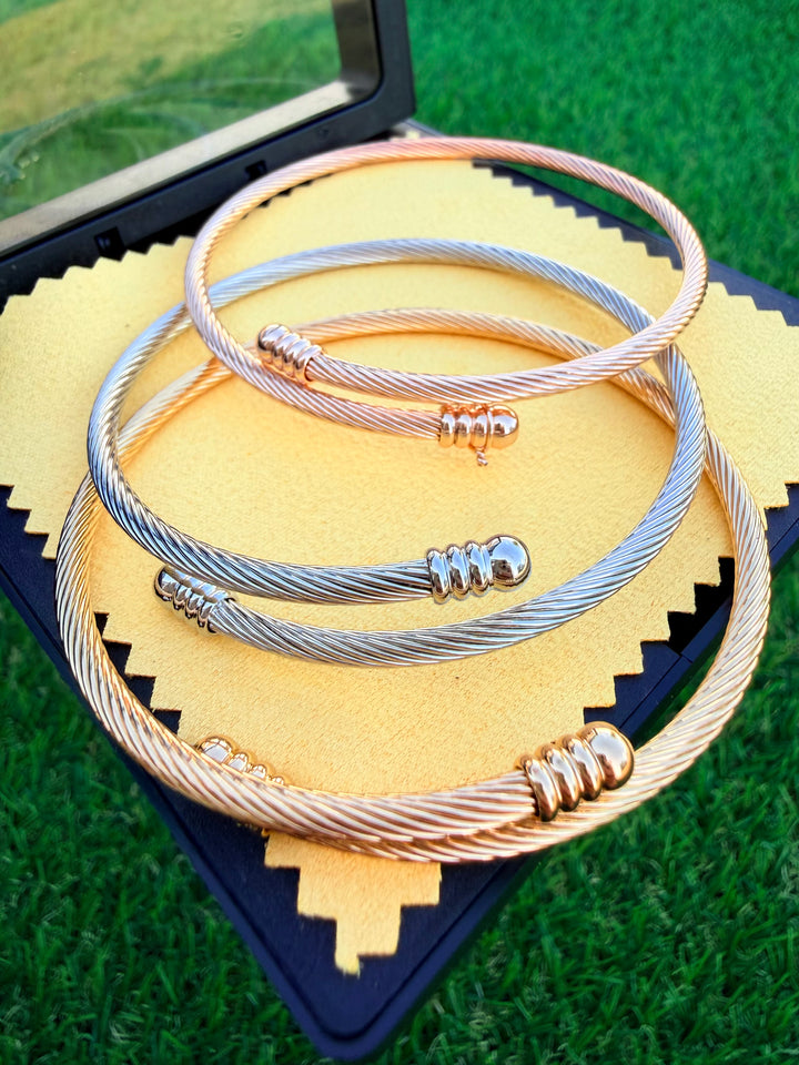 Set de pulseras de ThreeColors