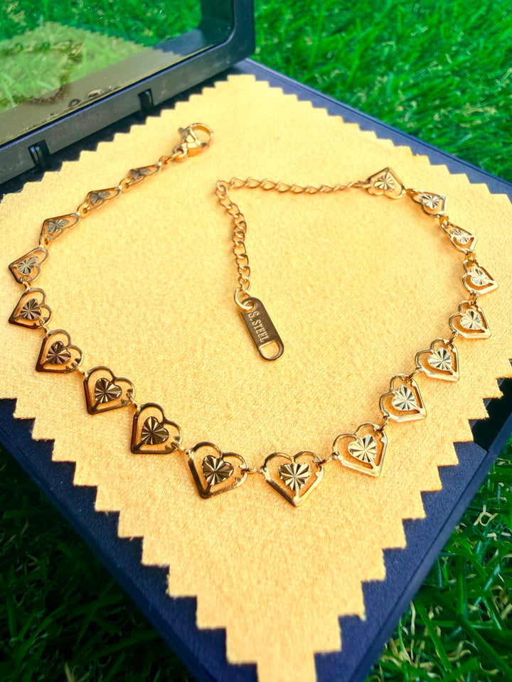 Pulsera de Corazones Oro