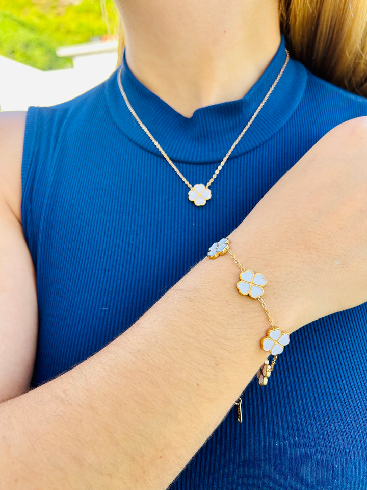Pulsera de Corazones Blanca
