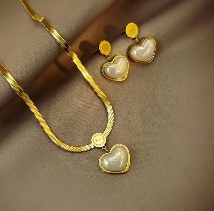 Set de Gargantilla de Corazon