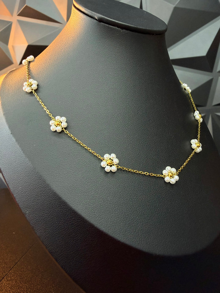 Collar de Flores Blanco