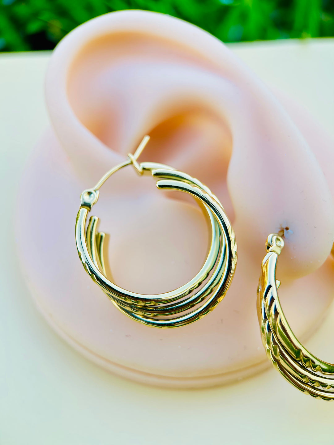 Pantallas Argollas Triple Oro