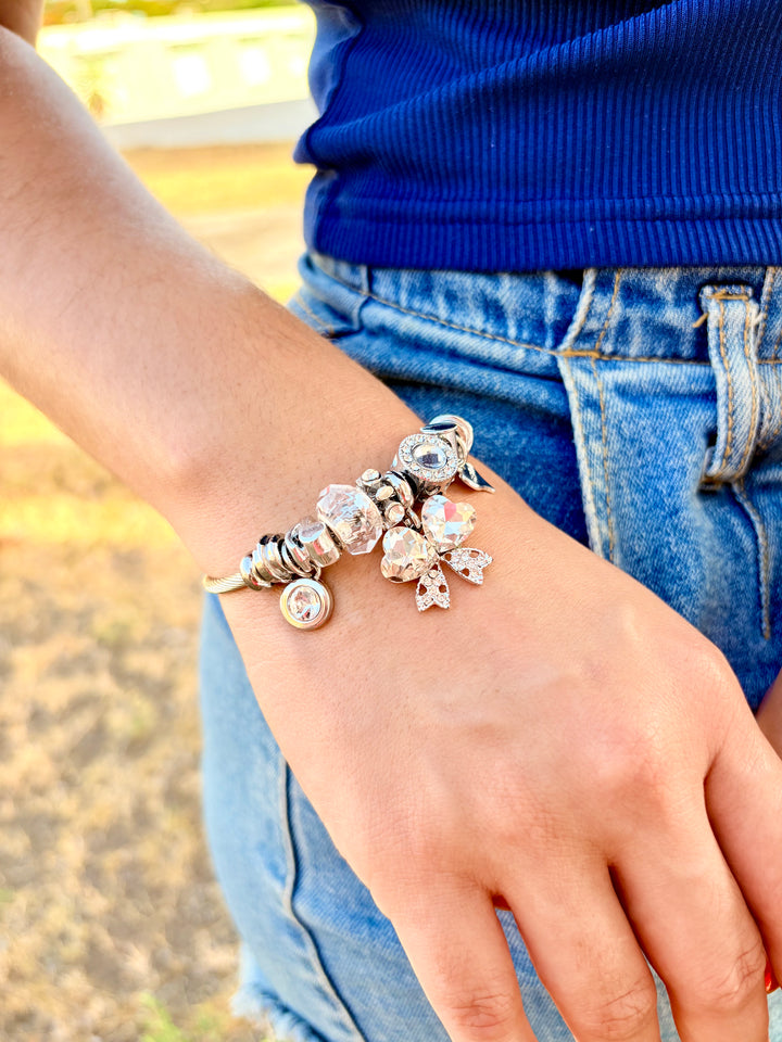 Pulsera de Cahrms Blanca