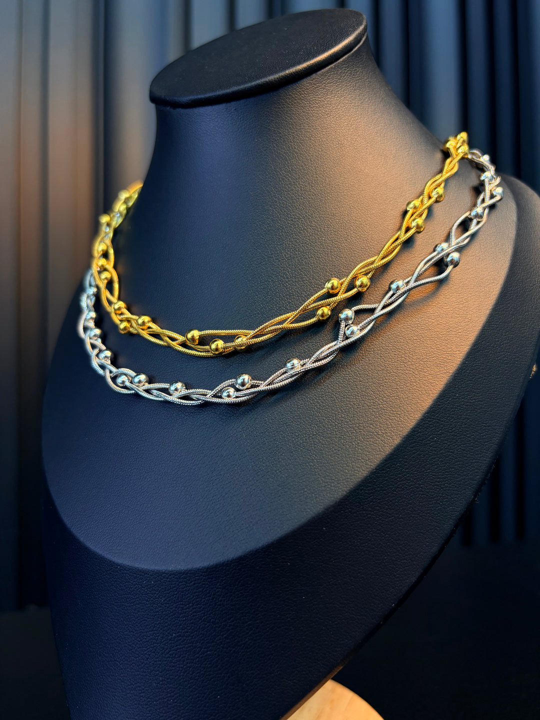 Gargantilla de Bolitas Oro