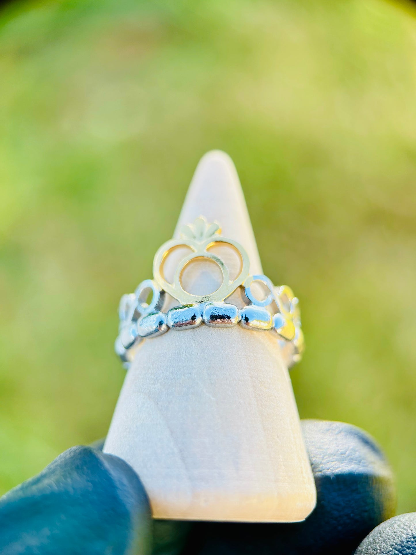 Sortija de Corona Doble Tono