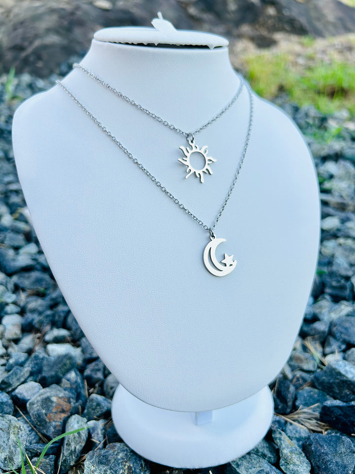 Collares de Sol y Luna