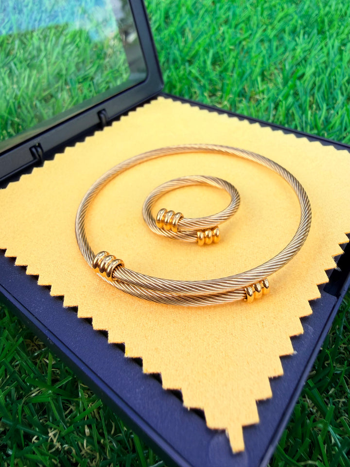 Set de Pulsera y Sortija Oro