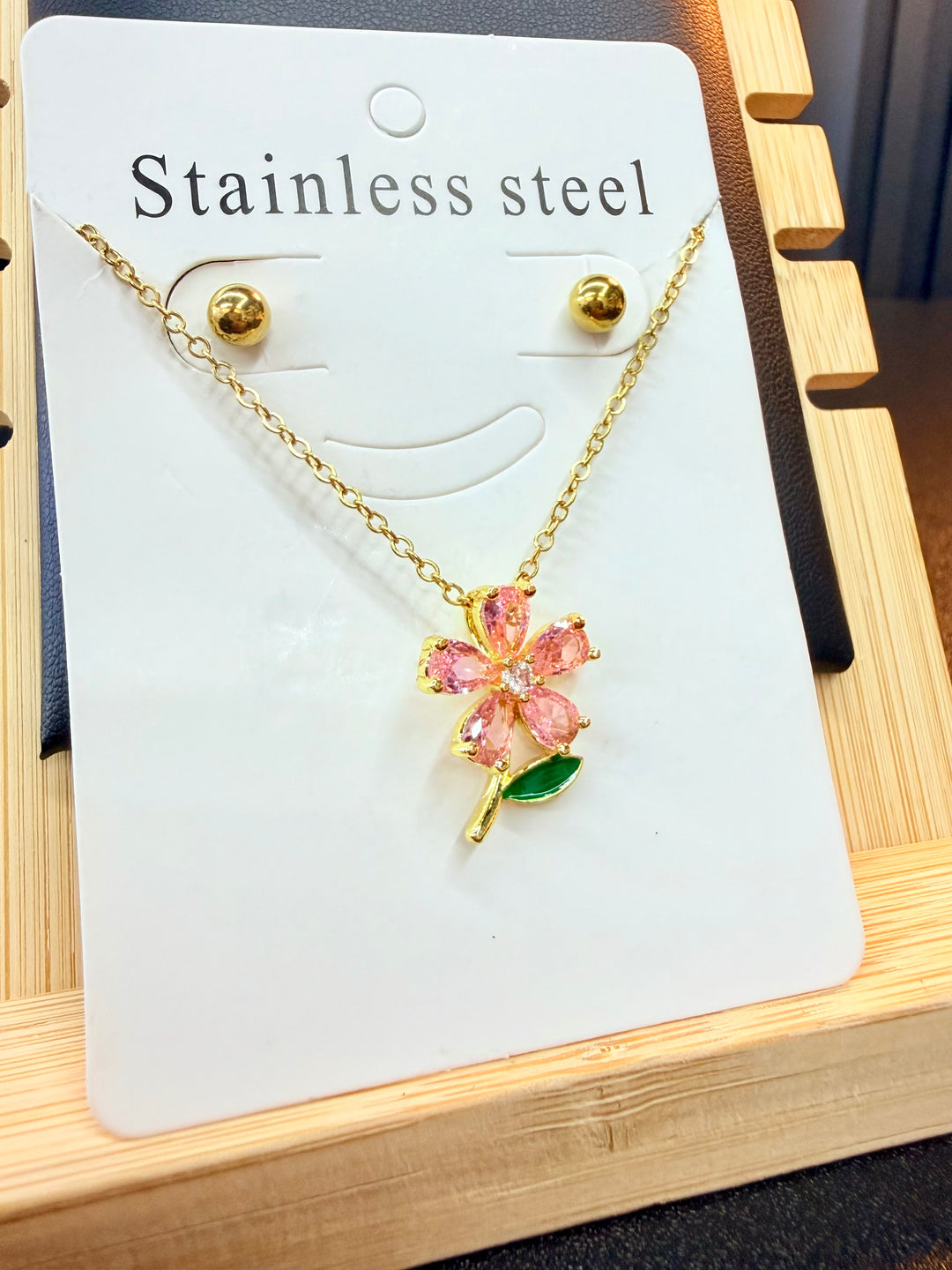 Set de Flor en piedras Rosada