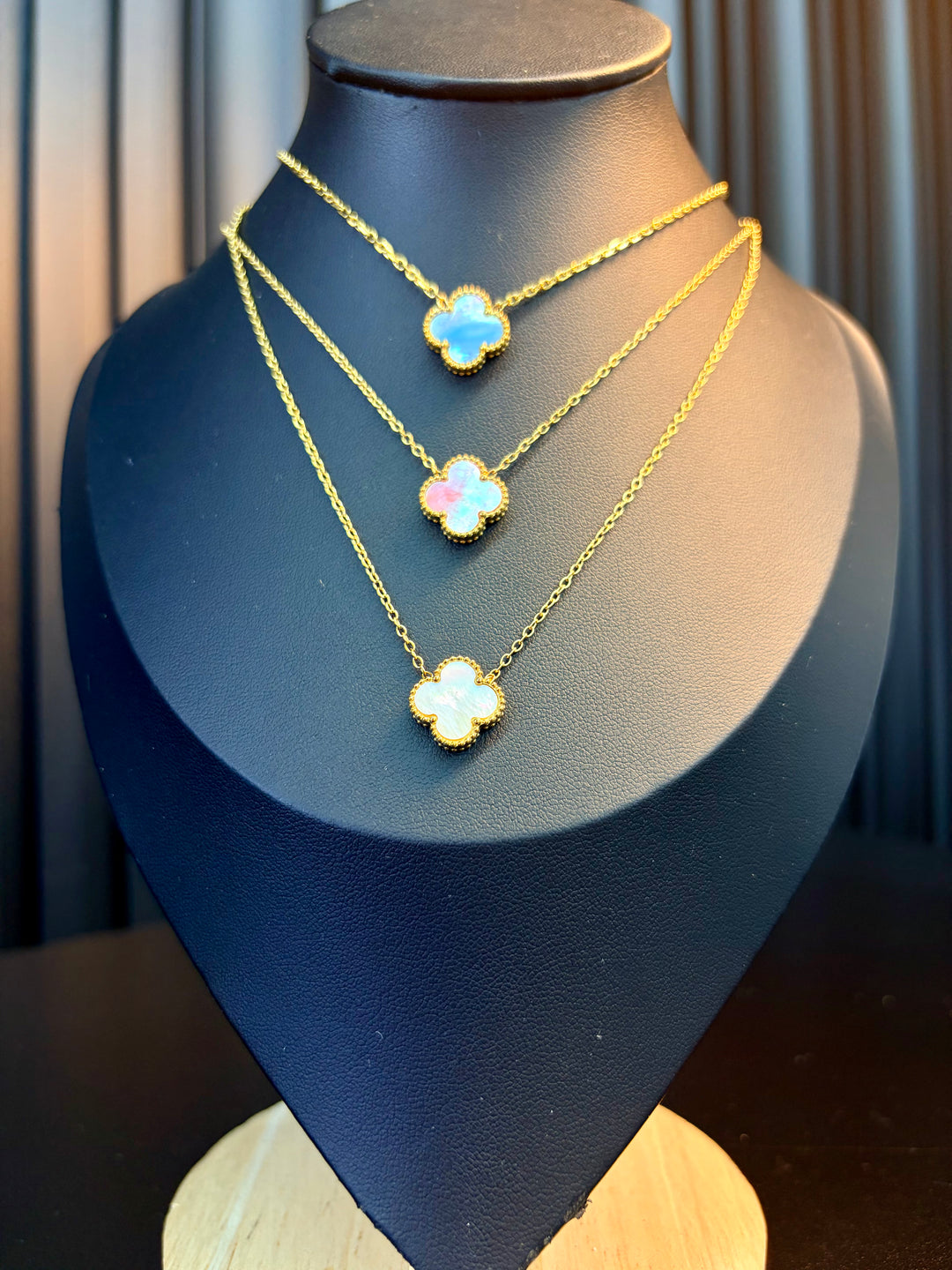 Collar Van Cleef Blanco Perlado