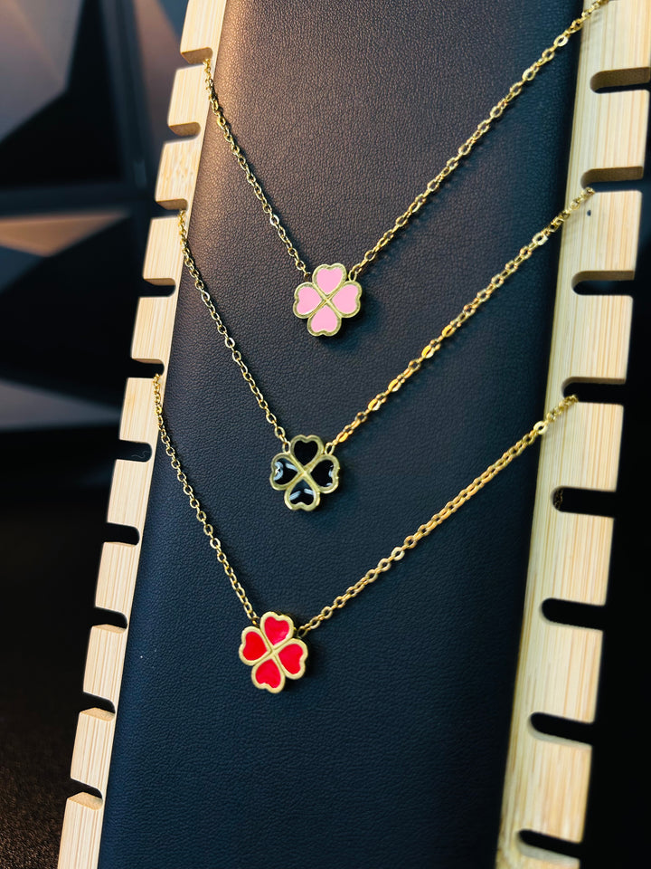 Collar de Corazones Rosa