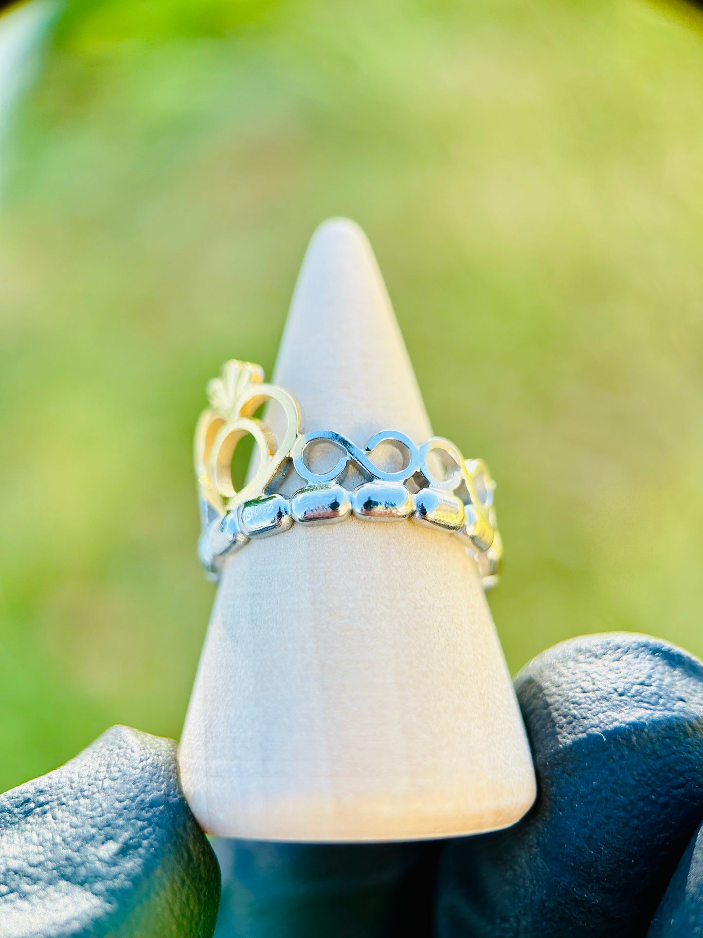 Sortija de Corona Doble Tono