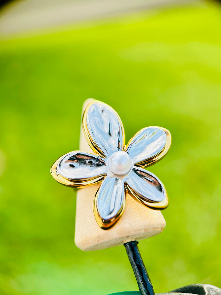 Sortija de Flor Doble Tono