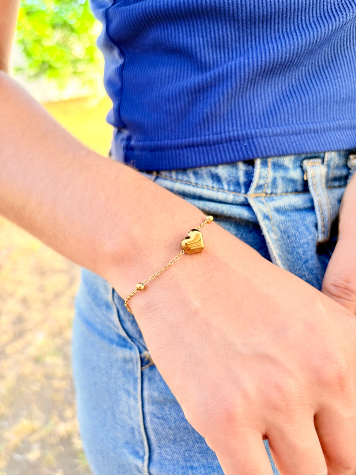 Pulsera de Corazon oro