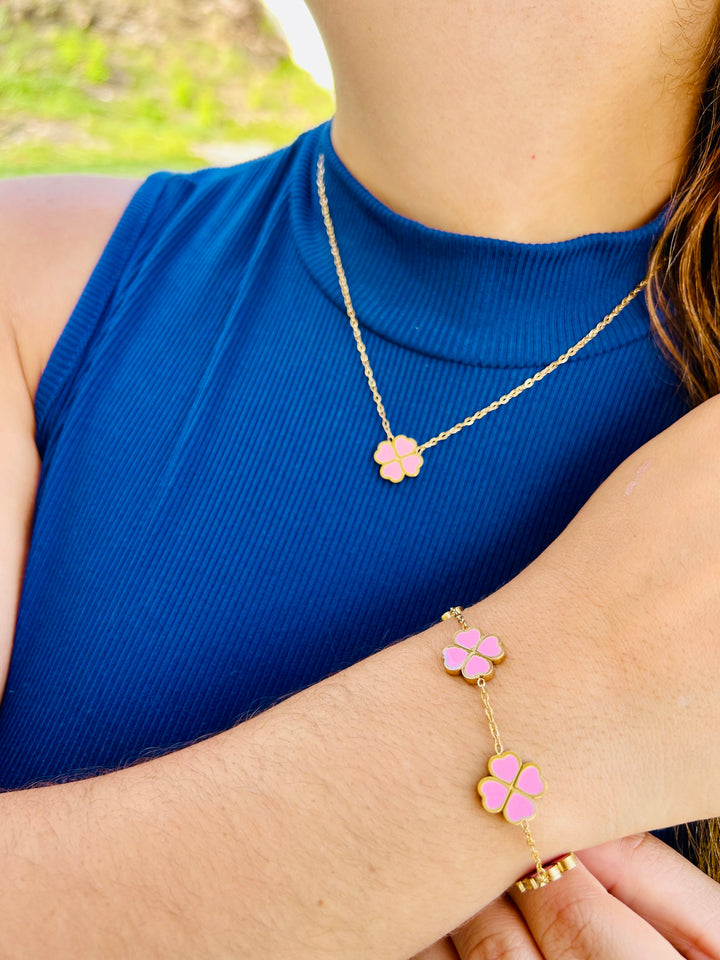 Collar de Corazones Rosa
