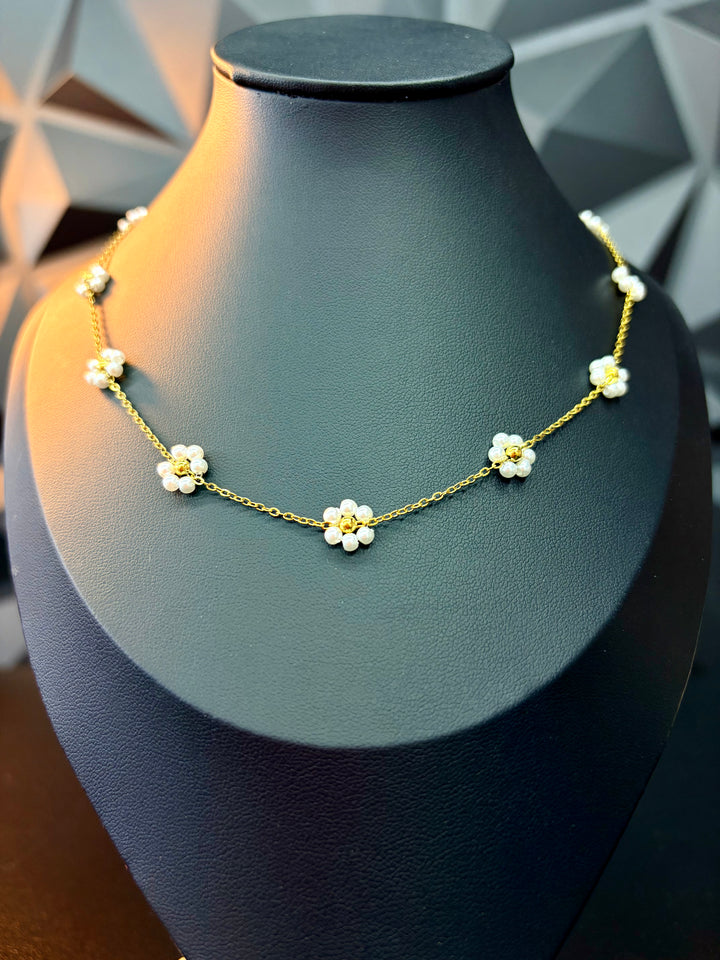 Collar de Flores Blanco