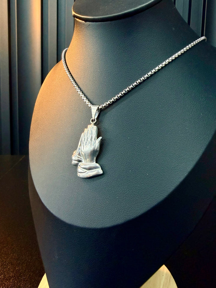 Set con Dije de Manos Plata