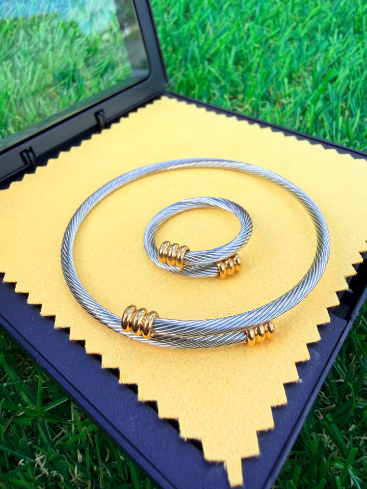Set de Pulsera y Sortija Doble Tono