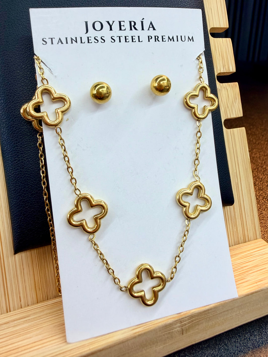 Collar Van Cleef Oro